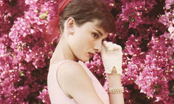 在悲歡離合中學會愛與奉獻　一代影后─奧黛麗赫本的璀璨人生 奧黛麗赫本、Audrey Hepburn、赫本、經典、女性、明星、電影、影后、第凡內早餐、聯合國、貢獻、無私、善良、天使、婚姻、傳奇、時尚、感情