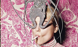 原來王晶領先潮流23年！超認真龍蝦時尚特輯 龍蝦、時尚、john galliano、與龍共舞