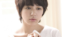 快入秋臉就癢得受不了？敏感肌女孩的換季保養之道 換季、敏感、保養、肌膚、季節、交替、保養品、乳液、清爽、膚況、膚質