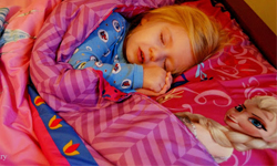 今晚由艾莎陪睡吧！讓人不想起床的冰雪奇緣床組 迪士尼、床組、床包、卡通、冰雪奇緣、安娜、艾莎、睡覺、可愛