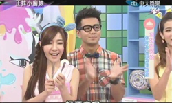 手絕對不油　快速優雅的剝蝦子祕技 中天綜藝、蝦子、正妹、廚娘