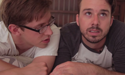 如果好姊妹行為換成男人做…？絕對讓你嘴角失守的男女性轉影片 私話題、男女、好姊妹、BFF、摯友、男生、女生、性別、性轉、行為、拍照、裝可愛、自拍、友誼、人際、朋友、好友