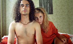 你睡誰決定你是誰？扮裝女自拍人生的88種可能性 私話題、女性、女人、女子、人生、旅程、可能、可能性、同志、性別、男女、捷克、攝影、姊妹、攝影師、Dita Pepe