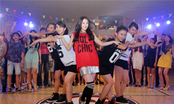 [新聞稿] Shiny姚亦晴初試啼聲 鏡頭前大秀180度一字馬絕技 姚亦晴、主打、MV