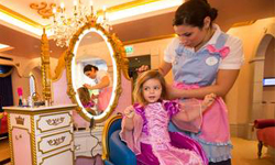 真的有神仙教母！？英國魔法化妝廳許妳一個公主夢 神仙教母、魔法化妝廳、新鮮事、公主、迪士尼