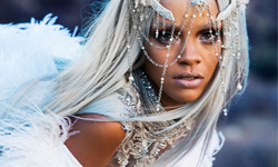 為了時尚什麼都不怕 蕾哈娜化身白髮魔女 蕾哈娜、時尚、雜誌、造型、德國