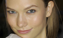 痘痘不再來！皮膚科醫生教你如何抗痘 VOGUE、痘痘、敏感肌膚、荷爾蒙、水楊酸