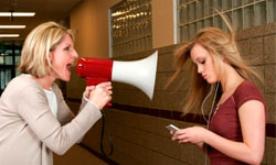 嚴禁沒事看手機！紀錄Check手機次數的App《Checky》 低頭族、確認、手機成癮、戒除