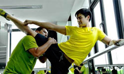 [新聞稿] 彭于晏苦練南拳 大腿滿布瘀青 操出英雄氣魄 彭于晏、黃飛鴻、電影、井柏然