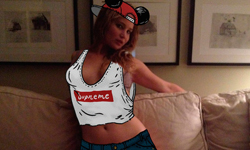 妳們的裸照交給他們來遮！The UNfappening 號召大家幫名人穿衣服 The UNfappening、裸照、駭客、淫照、慾照、珍妮佛勞倫斯、Jennifer Lawrence、凱特阿普頓、Kate Upton、克莉絲汀瑞特、Krysten Ritter