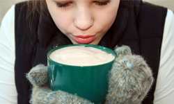 新一代防身武器！女孩應該隨身攜帶保溫瓶的6個原因 保溫瓶、隨身、攜帶、方便、防身、武器、提醒、補充水分、溫熱、利用、意想不到、萬用