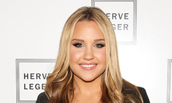 妞快報：亞曼達拜恩斯又闖禍 回頭路交通違規再添一樁 妞快報、亞曼達拜恩斯、交通違規、加州、保釋