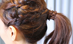 好看髮型不求人 劉容嘉教妳俏麗馬尾綁法 VOGUE、劉容嘉、馬尾、簡單、三股編