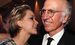 妞快報：小珍妮佛向知名編劇告白竟遭打槍？ 妞快報、小珍妮佛、珍妮佛勞倫斯、告白、Larry David