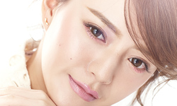 眼影色系怎麼選？秋冬彩妝趨勢大解析！ VOCE、秋冬、彩妝、獨特