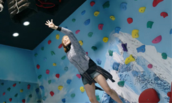 難道我誤闖移動迷宮？韓國服飾快閃店令人驚嚇的秘密機關... The North Face、快閃店、韓國服飾、Never Stop Exploring、免費商品