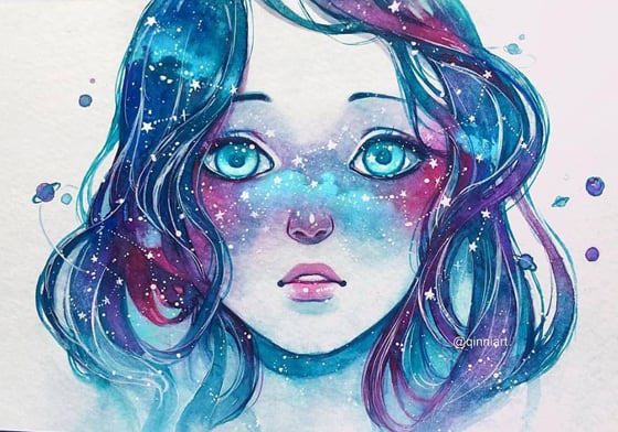 宛如星空般的髮色也太夢幻了吧！少女心炸裂的唯美插畫特輯 Qinni、qinniart、Qing Han、星空、少女、美系、日系、漫畫、插畫、電繪、水彩、創作、繪畫、藝術