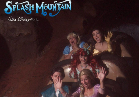 不只可以打電動還能刮鬍子？7張照片證明搭雲霄飛車只會尖叫就輸啦！ 趣味、Splash Mountain、迪士尼、雲霄飛車、尖叫、遊樂設施、拍照