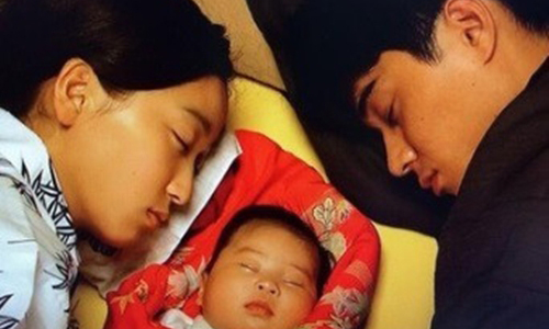 有了小孩之後變得更甜蜜？4對婚後感情變得更好的日本明星夫妻 明星夫妻、日本、小孩、堺雅人、菅野美穗