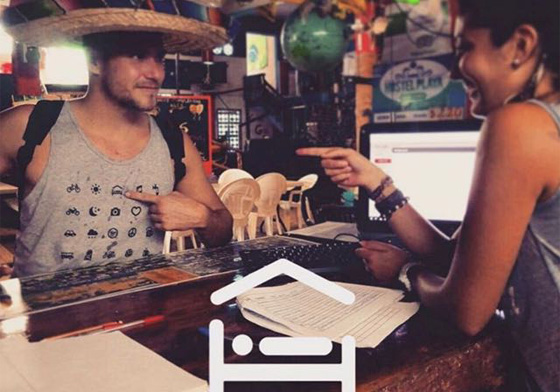 自助旅行靠這件就夠？穿上這T恤就算不會外語也能通啦！ 出國、語言、方便、發明、旅行