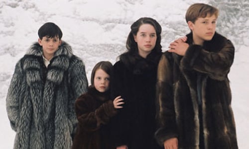 彼得現在超、帥、der！一起驗收《納尼亞傳奇》四兄妹現在長怎樣 納尼亞傳奇、Then & Now、喬芝翰莉、Georgie Henley、史肯達凱恩斯