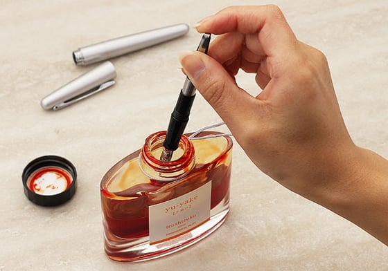 鋼筆還分卡水式跟活塞式？鋼筆怎麼保養？初學者該知道的5個鋼筆知識 鋼筆、文具、文青、書、墨水