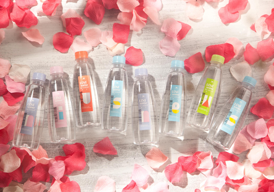 妞特企：個性字母風根本超潮！從穿搭到生活風格這樣說愛再也不怕口難開 字母、拼字、UNI water、穿搭、英文