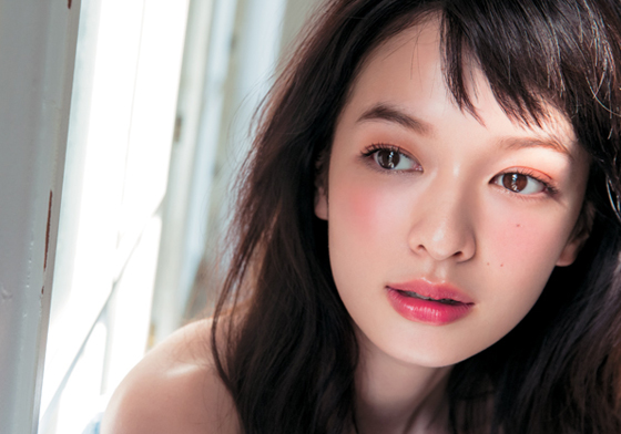 彩色感妝容總是很難下手好煩惱！薄顏、濃顏女孩都能輕鬆掌握的彩妝小Tips 濃顏、薄顏、彩妝、彩色感、色彩