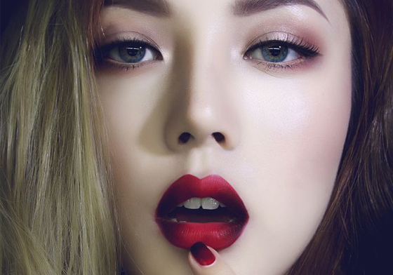 我不要看起來像食物中毒！東方女孩專屬的深色系唇彩使用守則 唇彩、唇膏、深色、黑色、紫色