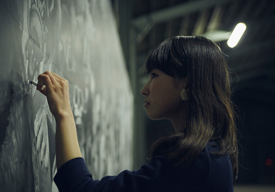 《冰雪奇緣》黑板畫家又新力作！長14公尺巨幅畫作現身新宿 冰雪奇緣、勇者鬥惡龍、遊戲、黑板、達人