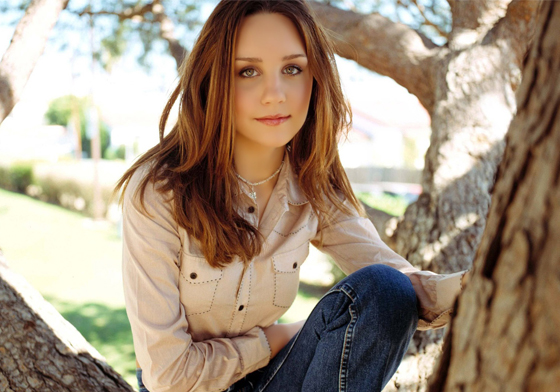 《足球尤物》的美國甜心回來了！ 亞曼達拜恩斯今年6月重新回歸電視螢幕 足球尤物、美國甜心、亞曼達、拜恩斯、Amanda