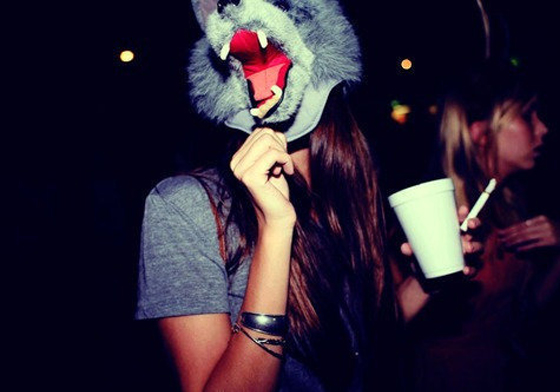 一開喝就變瘋瘋癲癲的潑猴？從酒醉反應看你的形象動物 喝酒、社交、酒吧、酒醉、動物