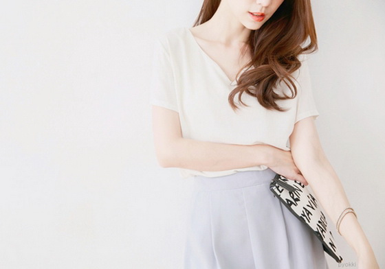 白T一下就變黃該怎辦？超實用3重點為你延長白衣壽命 白色、白色衣服、白衣、白T、穿搭