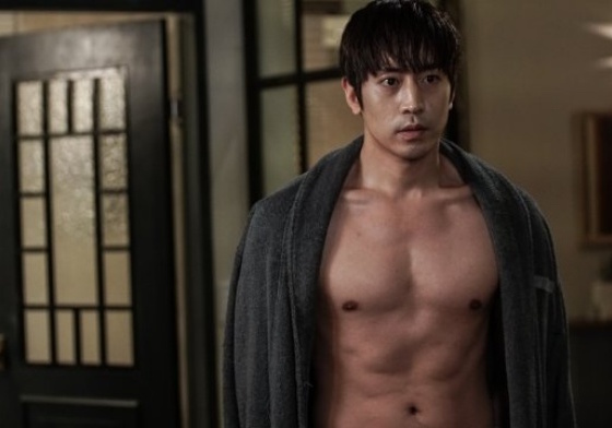 不只激情戲更要「肌」情戲！迷妹需要的是「脫掉，先脫掉再說。」 韓劇、鄭宇、請回答1994、蘇志燮、Oh My Venus