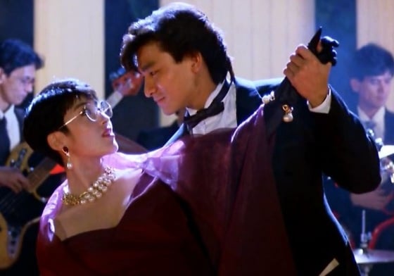 名設計師sit down please設計的啦！這6首香港片頭一下自動跟唱 與龍共舞、黃飛鴻、第六感奇緣之人魚傳說、與龍共舞之偷偷愛你、食神