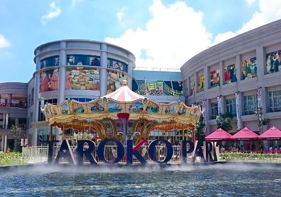 shopping mall也有夢幻旋轉木馬可外拍？4間台灣特色風格商場盤點 大魯閣草衙道、MITSUI OUTLET PARK、 林口三井outlet、台茂購物中心、義大