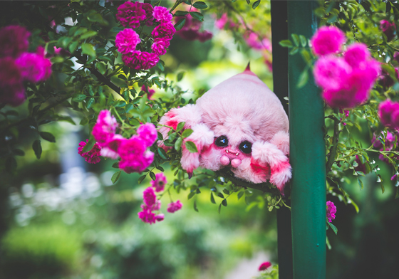 是什麼躲在花叢裡？微獵奇可愛園藝玩偶 獵奇、玩偶、花藝、園藝、裝飾