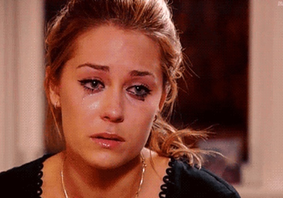 煙燻妝直接變成熊貓妝！現實中女孩生活的10張超中肯插畫 插畫、現實、理想、寫實、女孩生活