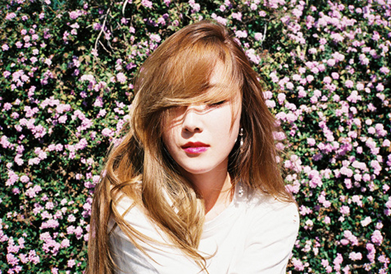 陽光過度曝曬讓頭髮乾燥又分岔嗎？5個對抗紫外線損害的實用保養tips 夏天、髮型、保養、護髮、造型