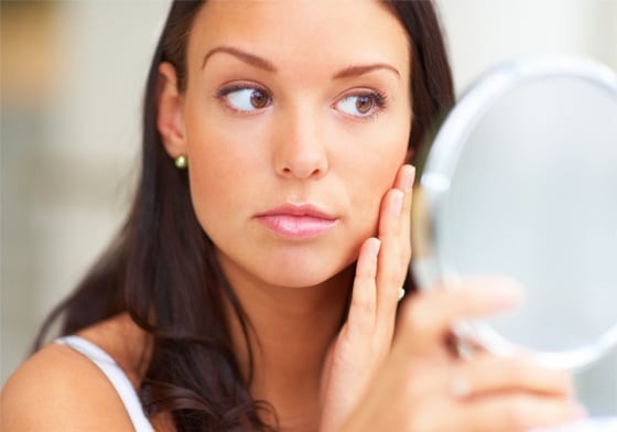 餵對產品肌膚才會越養越美！你可能忽略的分齡保養重點 分齡保養、肌膚、保養品、老化、真皮層