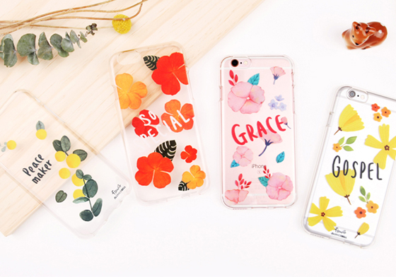 手機也要換上繽紛夏裝！充滿夏天感的花草系手機殼特蒐 花草系、手機殼、特蒐、夏天、女孩