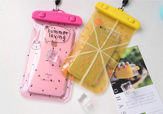 直接內建濾鏡不用調！水果×粉嫩色手機防水袋特蒐 夏天、手機防水袋、防水袋、水果、內建濾鏡