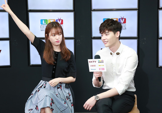 妞專訪：鍾碩歐爸也想當航海王！韓孝周、李鍾碩《W-兩個世界》提問大公開 妞專訪、李鍾碩、w-兩個世界、w、韓孝周