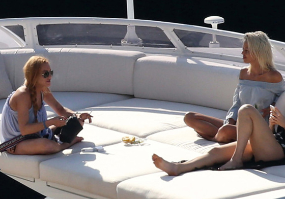 妞快報：琳賽蘿涵爸爸坦承女兒懷孕！身邊閨蜜反應卻是⋯ 妞快報、琳賽蘿涵、Lindsay Lohan、未婚夫、Egor Tarabasov