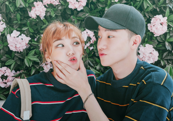 把男友親到叫媽媽！今年情人節和伴侶一起玩的親密挑戰賽 情人節、男朋友、女朋友、挑戰、親吻、唇膏、連體嬰、化妝、變裝、換裝