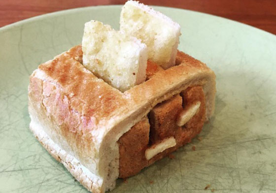 吃過吐司做成的吐司機嗎？爸爸為女兒做出超強3D吐司 早餐、吐司、父愛、有趣、3D、創作、食物過敏、洋蔥、Adam Perry、2slicesoftoast