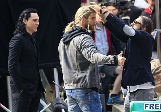 妞快報：久違的兄弟情又出現了！澳洲影迷驚見《雷神索爾3》拍攝現場 妞快報、馬克魯法洛、雷神索爾3、諸神黃昏、Mark Ruffalo、洛基、Loki、澳洲、布里斯本、克里斯漢斯沃、Chris Hemsworth、湯姆希德斯頓、Tom Middleston