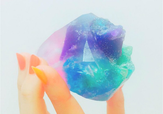 握在手上的不只是寶石更是手工皂！擺飾、自用都美翻的閃耀寶石皂DIY 寶石手工皂、寶石、DIY、宝石石けん、宝石石鹸