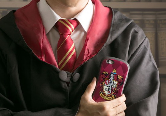 你是葛來分多or史萊哲林？《哈利波特》手機殼讓麻瓜也能加入霍格華茲 哈利波特、Harry Potter、手機殼、霍格華茲、葛來分多
