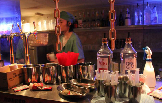想來去監獄或醫院喝一杯嗎？恐怖又寫實的居酒屋在東京！ 居酒屋、監獄、醫院、東京、澀谷